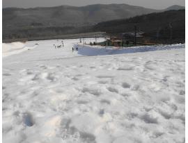 洛阳山西景区滑雪场造雪机造雪现场